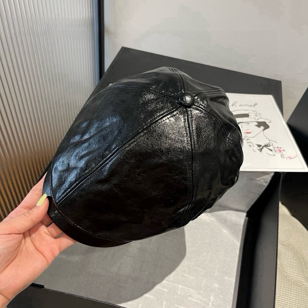 🆕

普拉达新款前进帽，高端定，头围57cm