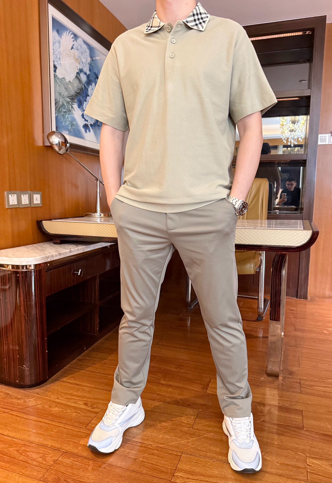 NO:511505,Burberry-2025 counter latest hot-selling Polo, London counter hot-selling items!  Selected Italian imported bead flooring fabrics with the latest designs, the lapel plaid design highlights taste, business and casual boutique. Size: S-XXL (model 173/130 wearing S size, with Hong Kong Lane Crawford gift box packaging), burberry, alexander wang19860909巴宝莉-2025专柜最新爆款Polo出货 伦敦专柜热销单品！精选意大利进口珠地棉面料搭配最新的设计,翻领的格纹设计彰显品味 商务休闲精品.尺码:S-XXL（模特173/130穿S码,配香港连卡佛礼盒包装）,,burberry,alexander wang,Men's clothing