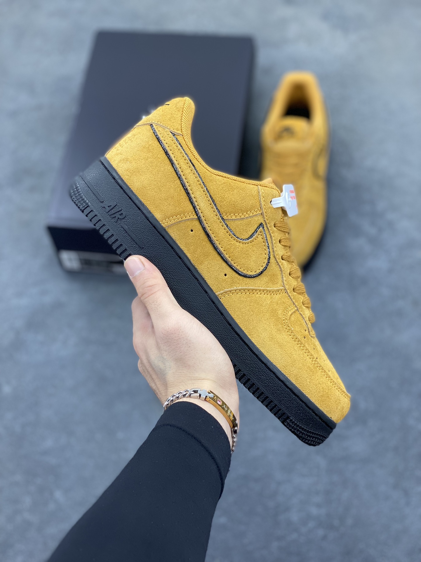 Nike Air Force 1 Low 军械黄 原楦头原纸板 打造纯正空军版型 专注外贸渠道 全掌内置蜂窝气垫 原盒配件 原厂中底钢印、拉帮完美 货号:HQ1966-700 尺码:36 36.5 37.5 38 38.5 39 40 40.5 41 42 42.5 43 44 44.5 45-选品中心
