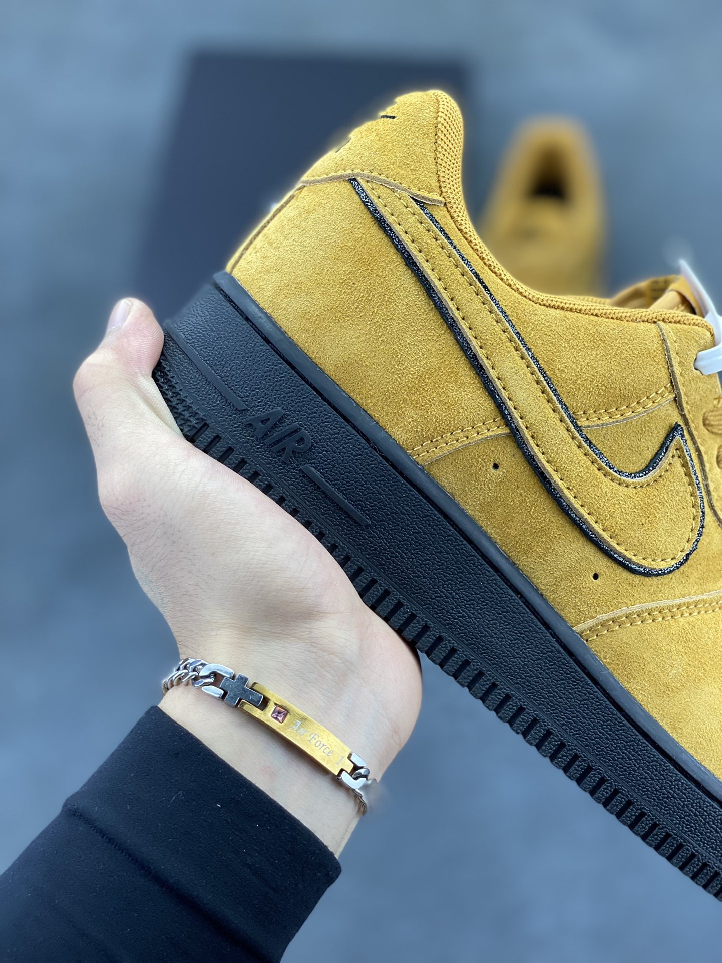 图片[6]-Nike Air Force 1 Low 军械黄 原楦头原纸板 打造纯正空军版型 专注外贸渠道 全掌内置蜂窝气垫 原盒配件 原厂中底钢印、拉帮完美 货号：HQ1966-700 尺码：36 36.5 37.5 38 38.5 39 40 40.5 41 42 42.5 43 44 44.5 45-选品中心