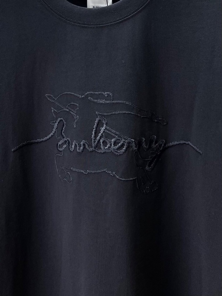  Burberry 巴宝莉夏季新品（男女同款情侣款短袖圆领t恤 ·定制260克100％双纱纯棉面料·定染