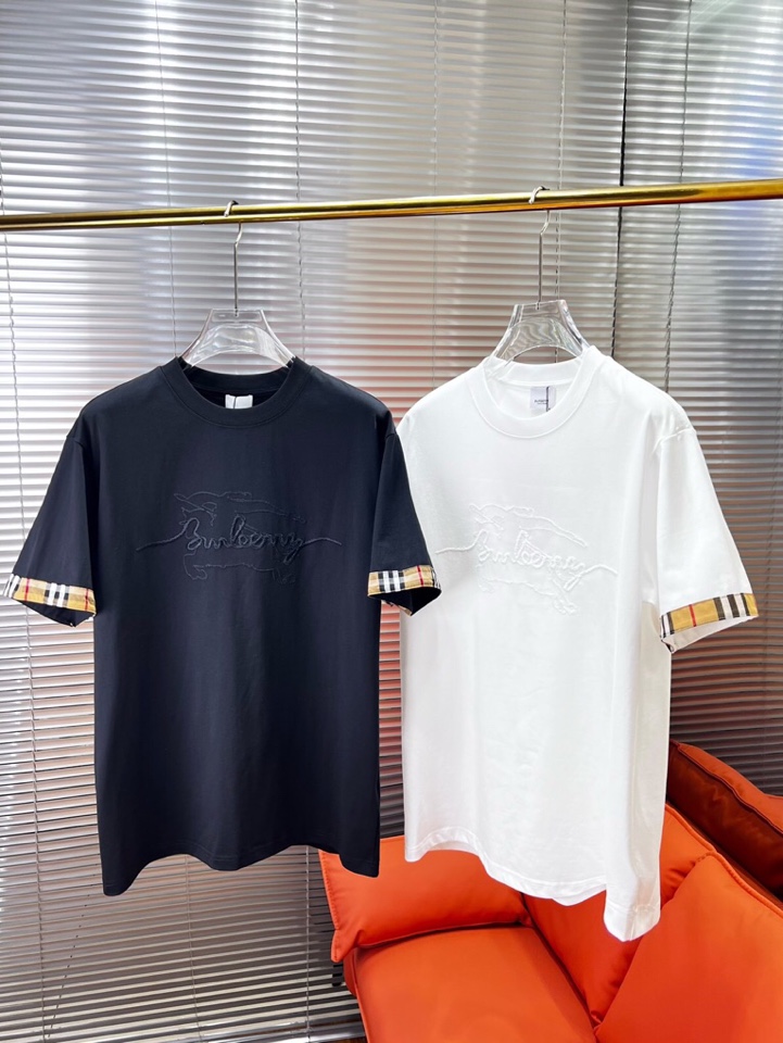  Burberry 巴宝莉夏季新品（男女同款情侣款短袖圆领t恤 ·定制260克100％双纱纯棉面料·定染