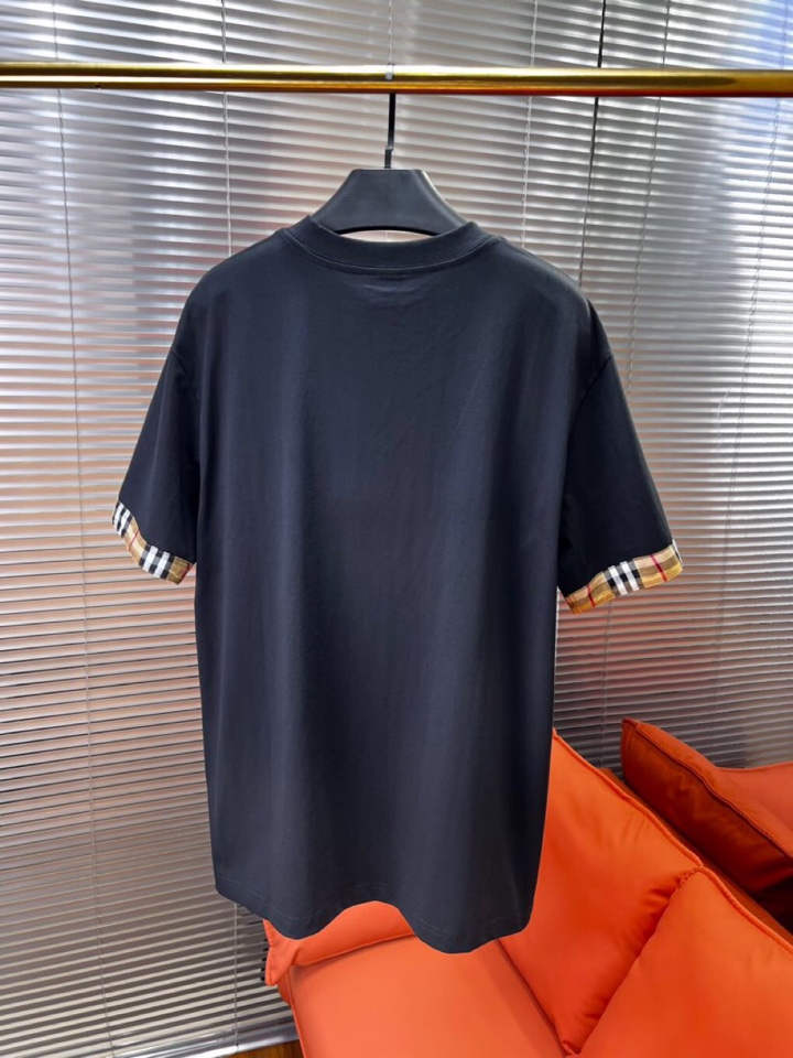  Burberry 巴宝莉夏季新品（男女同款情侣款短袖圆领t恤 ·定制260克100％双纱纯棉面料·定染