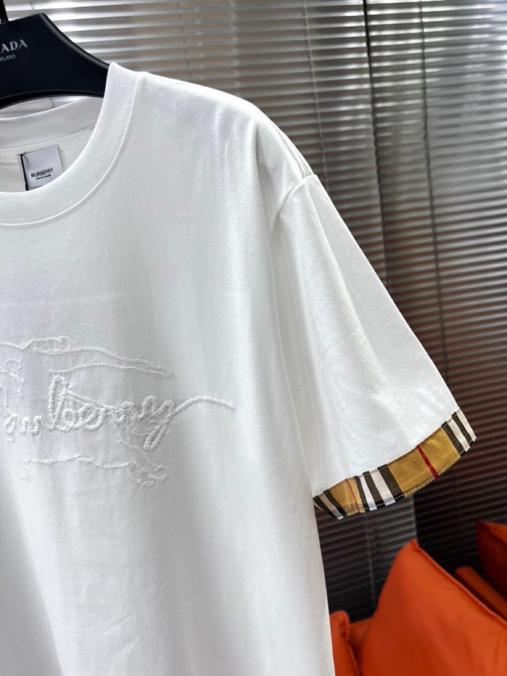  Burberry 巴宝莉夏季新品（男女同款情侣款短袖圆领t恤 ·定制260克100％双纱纯棉面料·定染