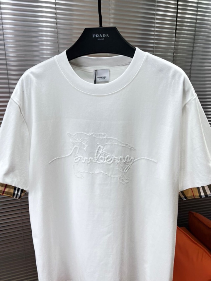  Burberry 巴宝莉夏季新品（男女同款情侣款短袖圆领t恤 ·定制260克100％双纱纯棉面料·定染