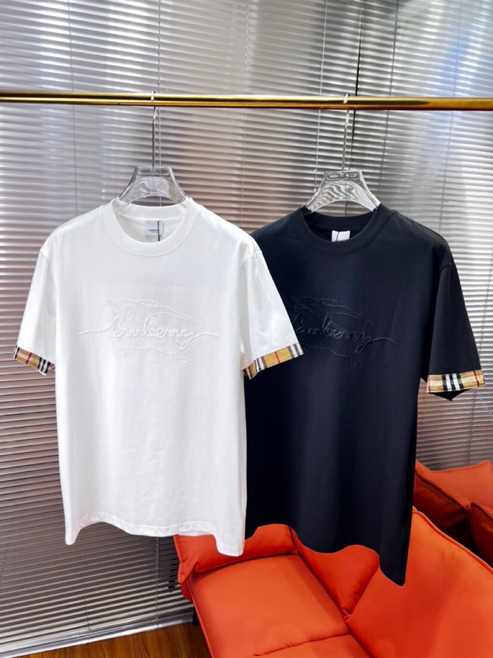  Burberry 巴宝莉夏季新品（男女同款情侣款短袖圆领t恤 ·定制260克100％双纱纯棉面料·定染