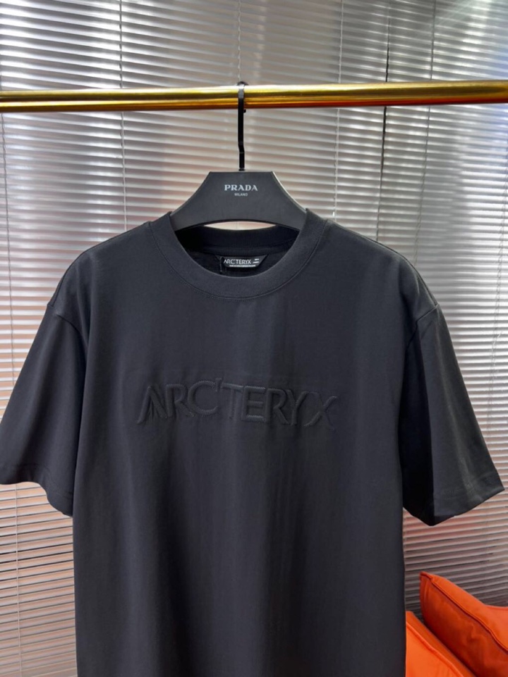 (Arcteryx）始祖鸟25ss新款短袖圆领T恤，男女同款情侣款，定制260克100％双纱纯棉面料·