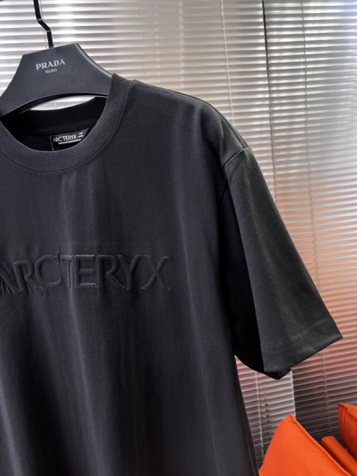  (Arcteryx）始祖鸟25ss新款短袖圆领T恤，男女同款情侣款，定制260克100％双纱纯棉面料·