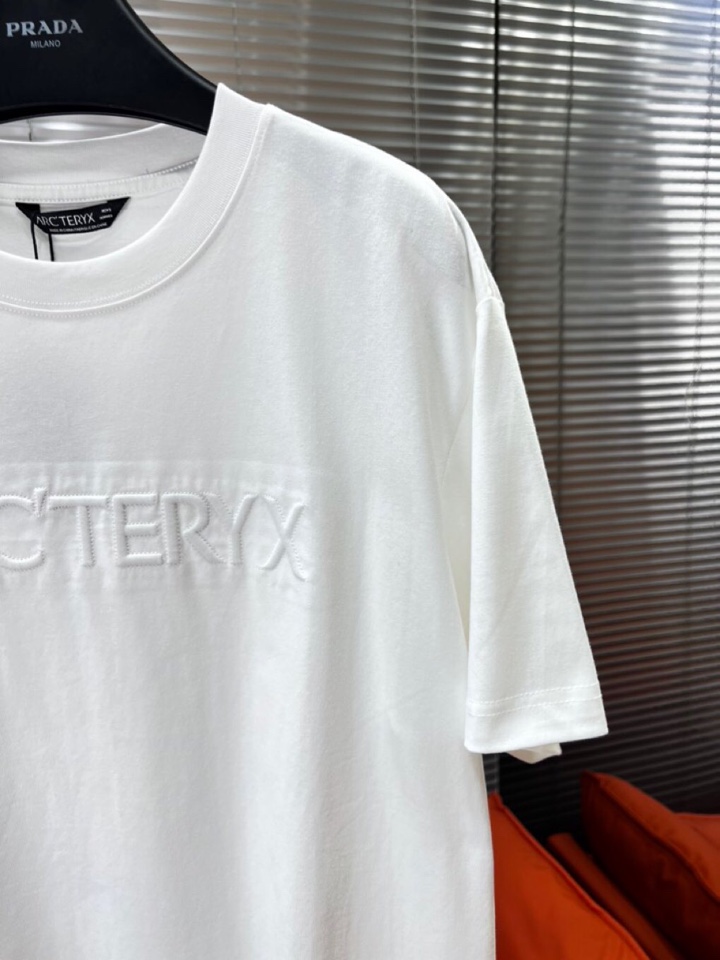  (Arcteryx）始祖鸟25ss新款短袖圆领T恤，男女同款情侣款，定制260克100％双纱纯棉面料·