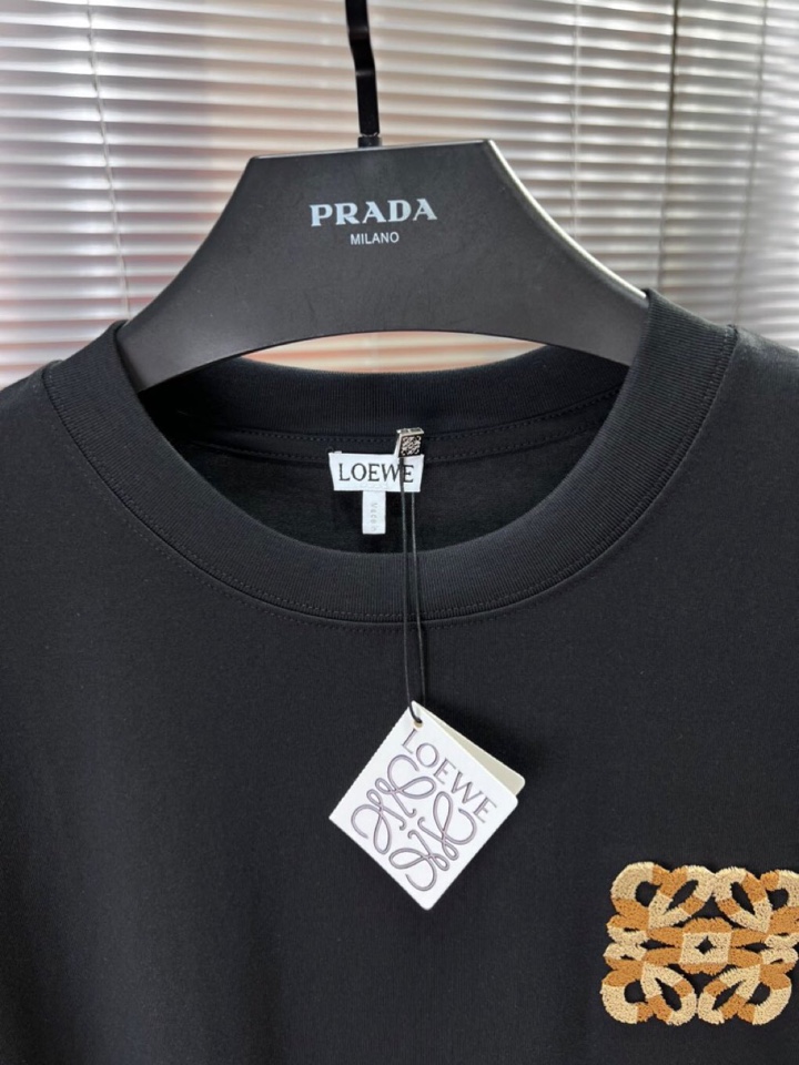  LOEWE 罗意威25ss新款短袖圆领T恤，男女同款情侣款，定制260克100％双纱纯棉面料·定染32