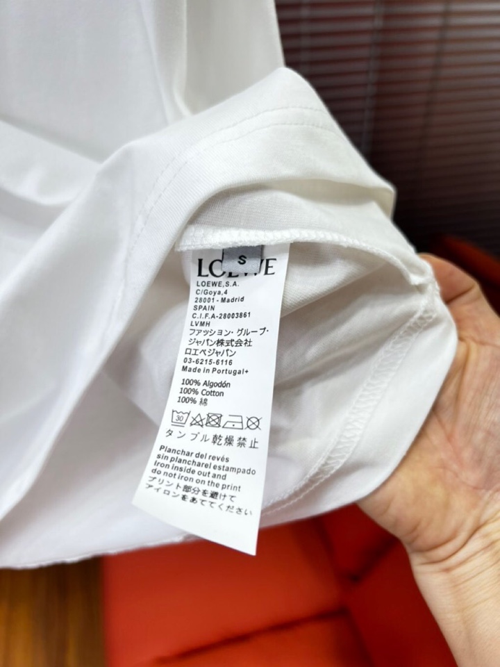  LOEWE 罗意威25ss新款短袖圆领T恤，男女同款情侣款，定制260克100％双纱纯棉面料·定染32