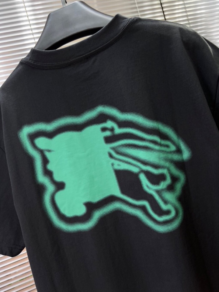  Burberry 巴宝莉25ss新款短袖圆领T恤，男女同款情侣款短袖圆领t恤 ·定制260克100％双