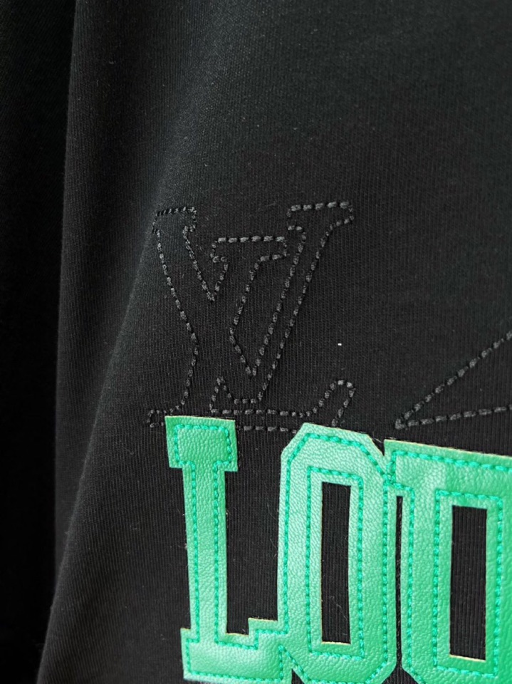  Louis Vuitton 路易威登 LV 驴牌25ss夏季新品，男女同款情侣款短袖圆领t恤 ·定制2