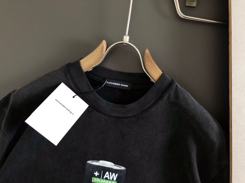  Alexander Wang 亚历山大·王 宽松版型\n25最新复古水洗烫钻直喷工艺重磅短袖圆领T恤，