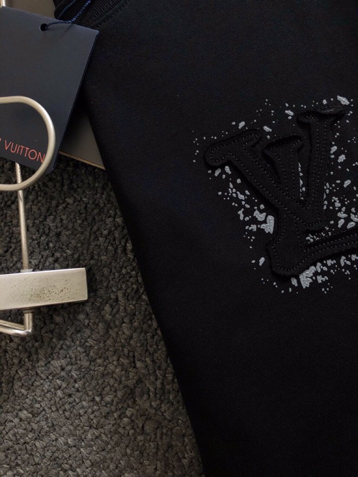  Louis Vuitton 路易威登 LV 驴牌25春夏顶级贴布绣经典短袖圆领T恤，精致工艺面料，顶级