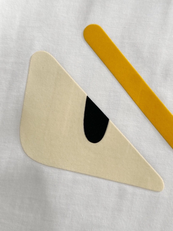  FENDI 芬迪2025SS春夏最新款圆领时尚短袖圆领T恤，官网同步，纯棉面料！贴肤舒适，耐看又好穿，