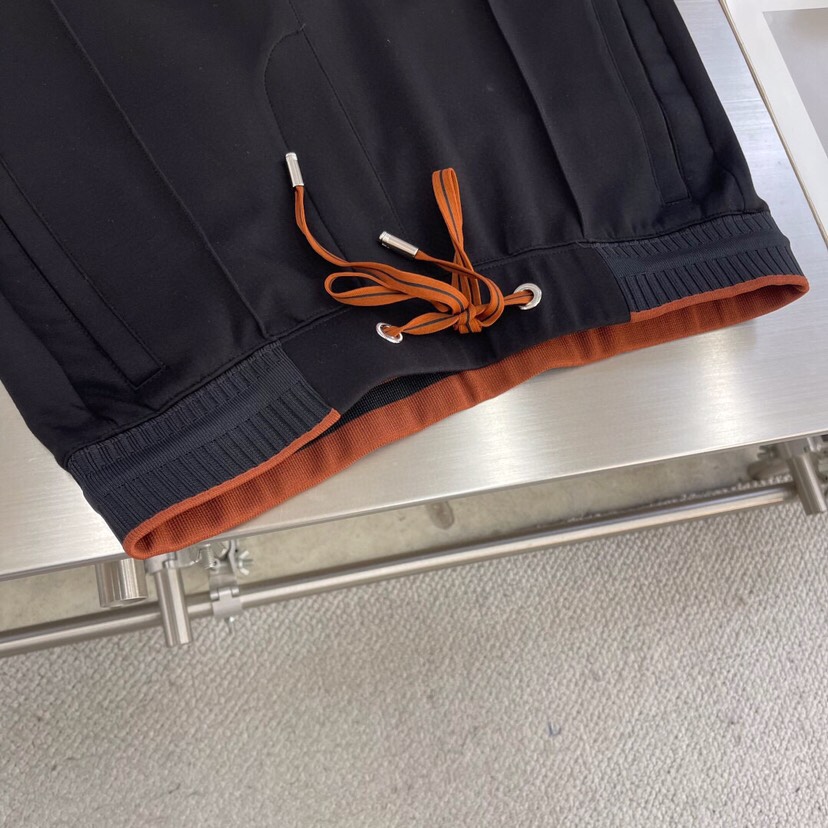  Ermenegildo Zegna 杰尼亚空气层质感长裤休闲裤\n质感老钱男士束腰直筒休闲裤，裤腰罗纹