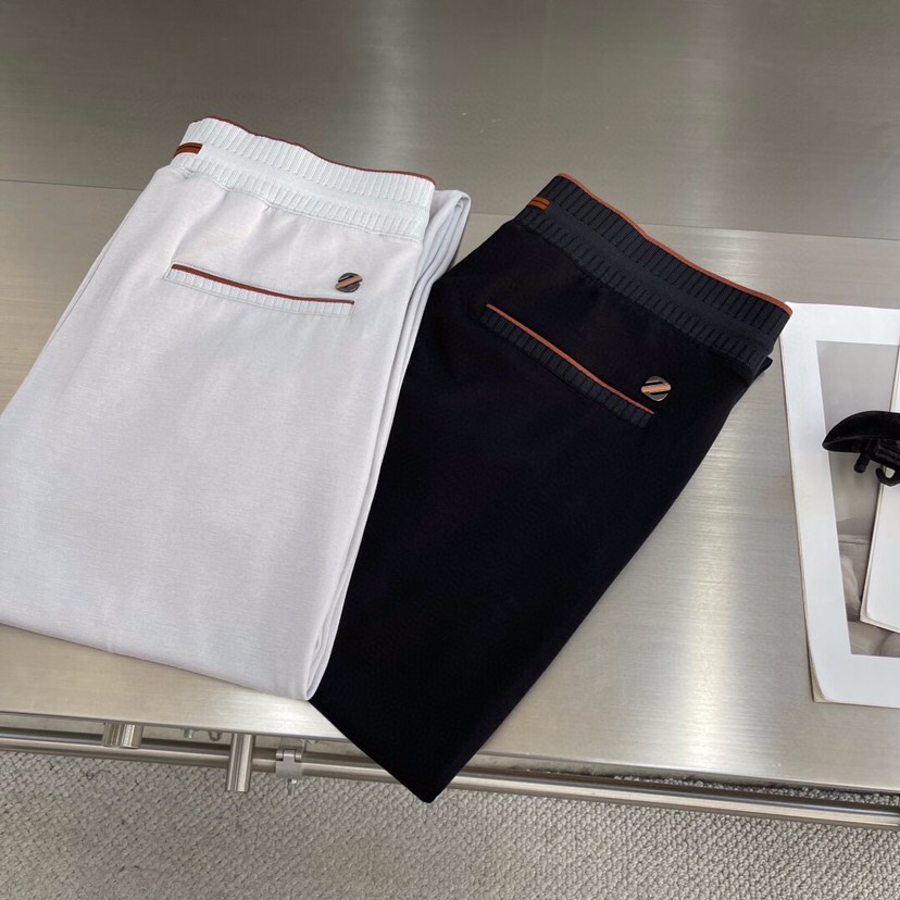  Ermenegildo Zegna 杰尼亚空气层质感长裤休闲裤\n质感老钱男士束腰直筒休闲裤，裤腰罗纹