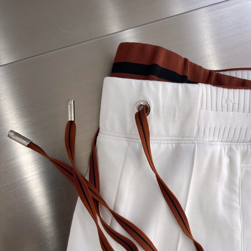  Ermenegildo Zegna 杰尼亚空气层质感长裤休闲裤\n质感老钱男士束腰直筒休闲裤，裤腰罗纹