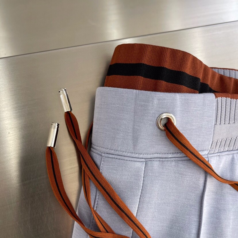  Ermenegildo Zegna 杰尼亚空气层质感长裤休闲裤\n质感老钱男士束腰直筒休闲裤，裤腰罗纹