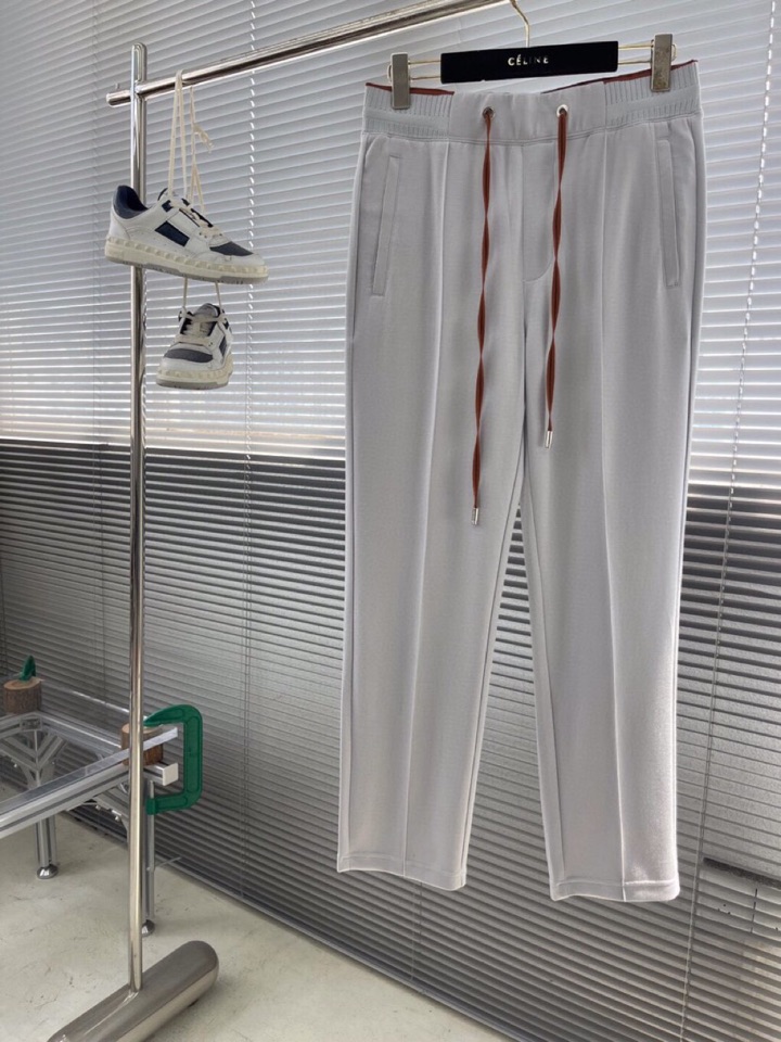  Ermenegildo Zegna 杰尼亚空气层质感长裤休闲裤\n质感老钱男士束腰直筒休闲裤，裤腰罗纹