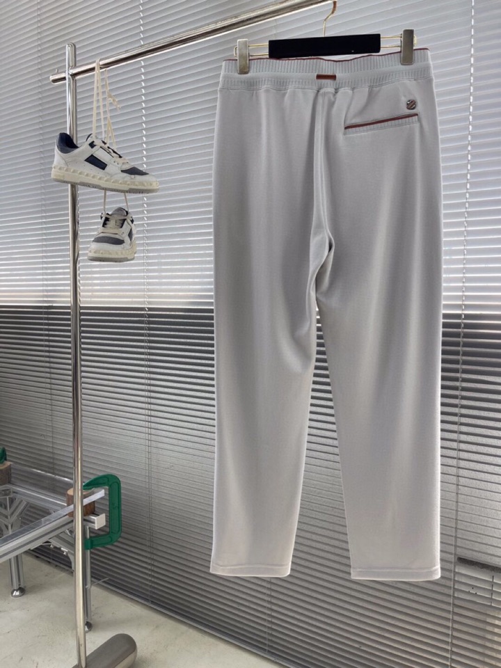  Ermenegildo Zegna 杰尼亚空气层质感长裤休闲裤\n质感老钱男士束腰直筒休闲裤，裤腰罗纹