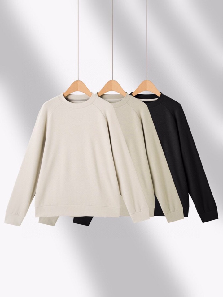  Ermenegildo Zegna 杰尼亚秋冬系列，插肩袖设计卫衣款圆领长袖T恤，320克重双面绒醋酸