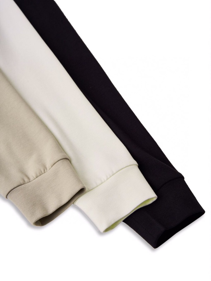  Ermenegildo Zegna 杰尼亚秋冬系列，插肩袖设计卫衣款圆领长袖T恤，320克重双面绒醋酸