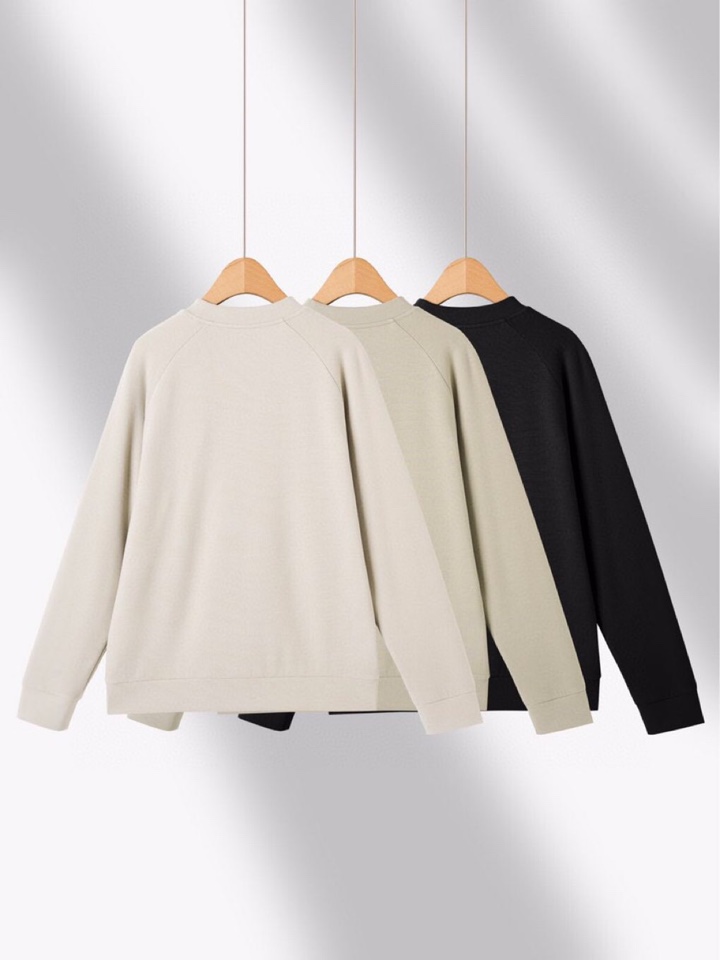  Ermenegildo Zegna 杰尼亚秋冬系列，插肩袖设计卫衣款圆领长袖T恤，320克重双面绒醋酸