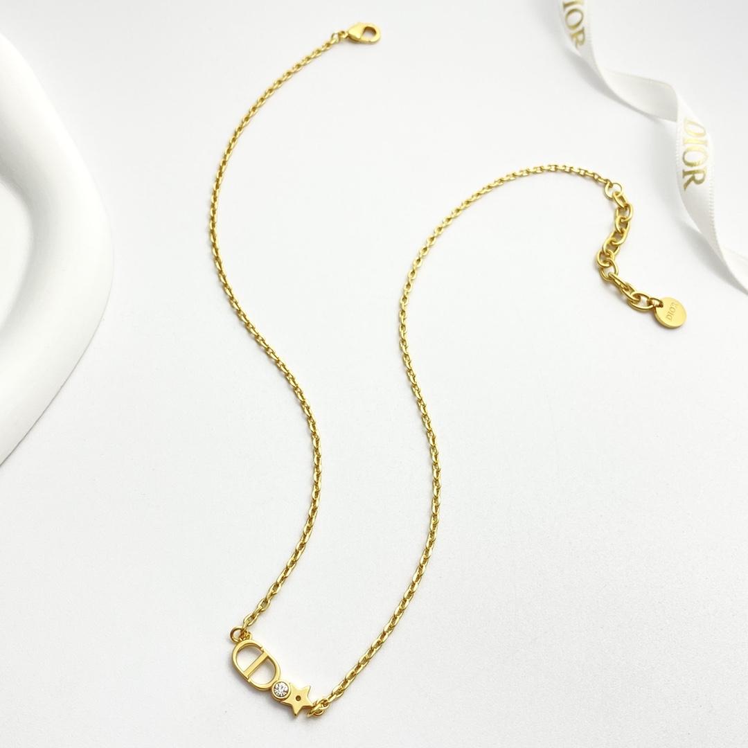 Dior CD Clover Pearl Pendant Necklace, Classic CD Letter Stitching Star 2 i1755669911 558 2