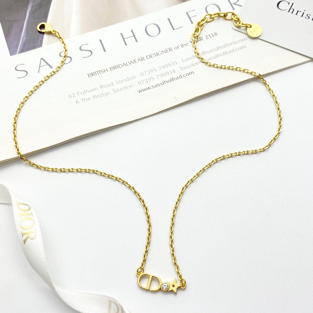 Dior CD Clover Pearl Pendant Necklace, Classic CD Letter Stitching Star 4 i1755669911 559 3