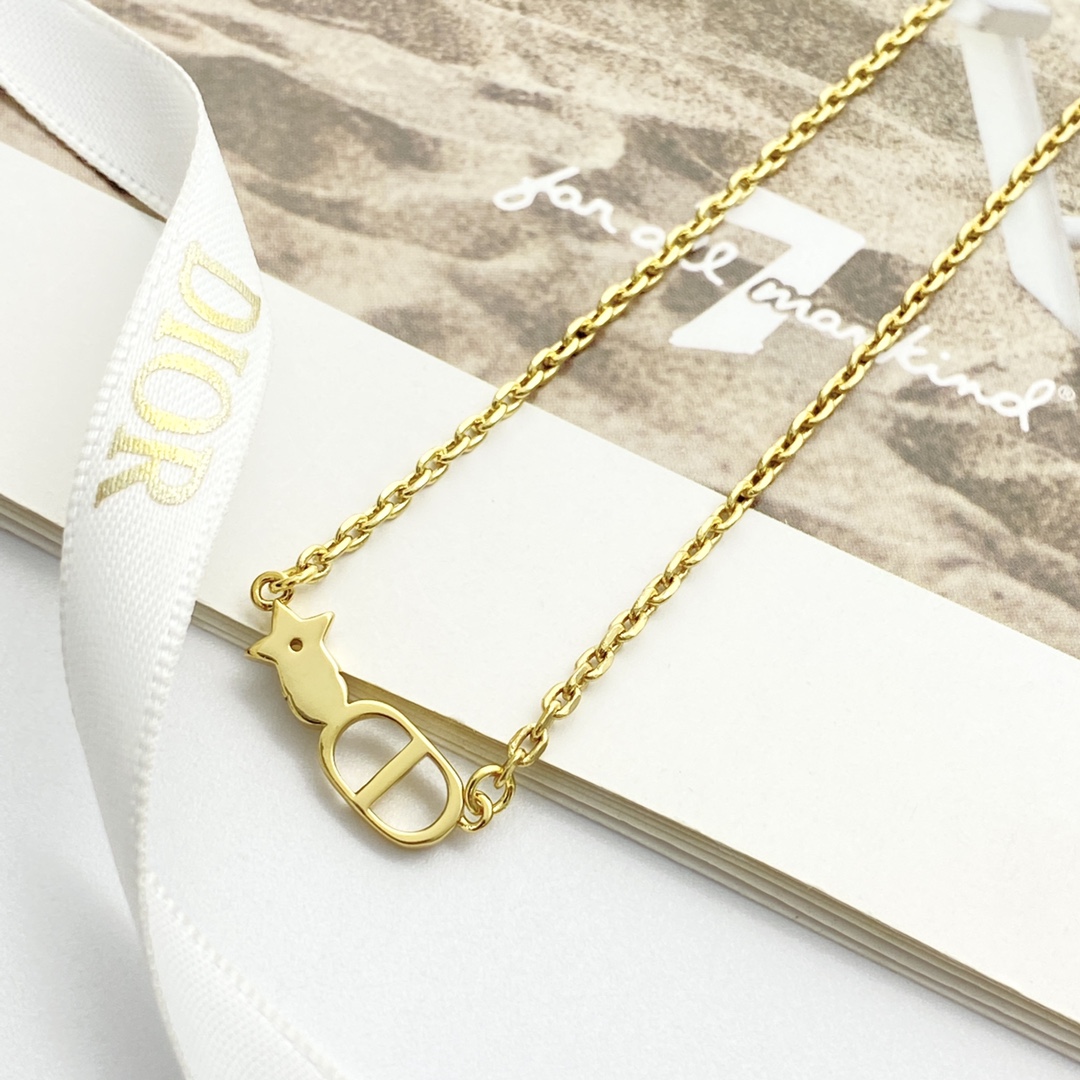 Dior CD Clover Pearl Pendant Necklace, Classic CD Letter Stitching Star 5 i1755669911 8461 1