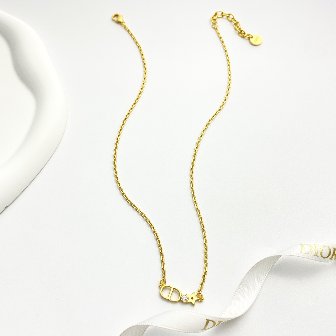 Dior CD Clover Pearl Pendant Necklace, Classic CD Letter Stitching Star 8 i1755671616 8003 0
