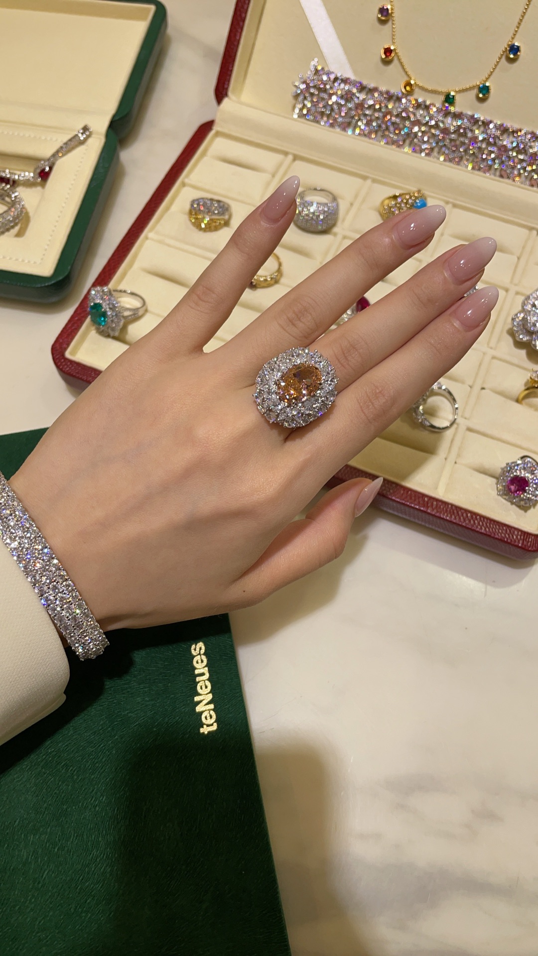 NO:635649,Give yourself a gift. New product wearing real photos for reference. It is the standard jewelry for ladies and gentlemen, Cardia high-end jewelry.19860909送自己一份礼物 新品佩戴实拍参考 是名媛大小姐标配的珠宝,,卡迪亚高端饰品,Jewelry