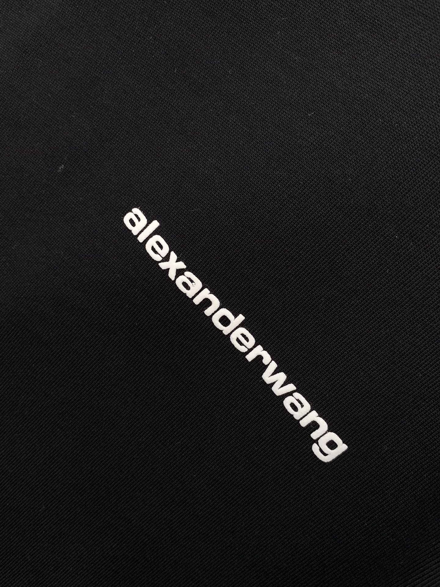 ，Alexander Wang 亚历山大·王，2025早秋新品，时尚休闲圆领长袖T恤，专柜同步有售，顶级