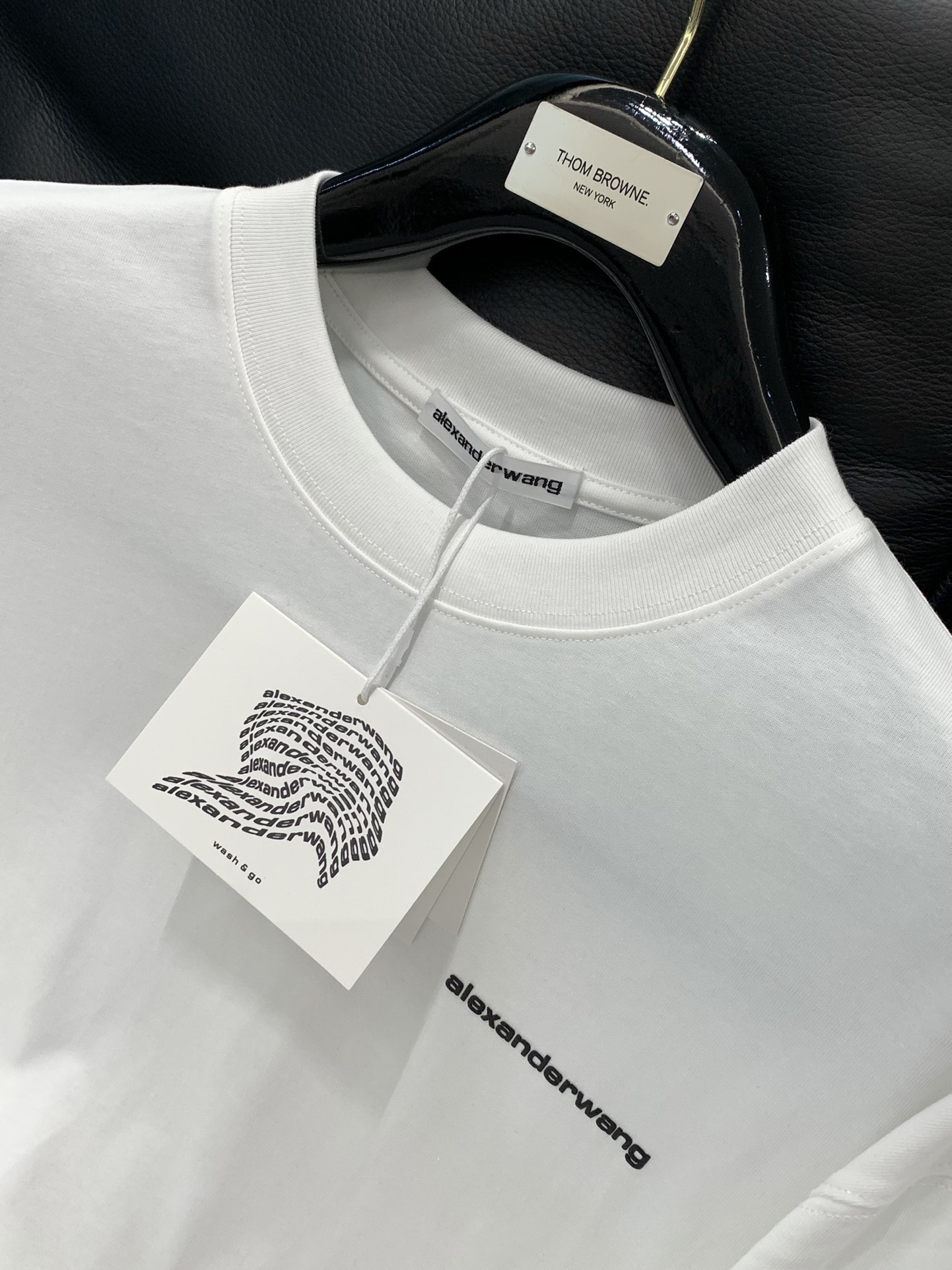 ，Alexander Wang 亚历山大·王，2025早秋新品，时尚休闲圆领长袖T恤，专柜同步有售，顶级