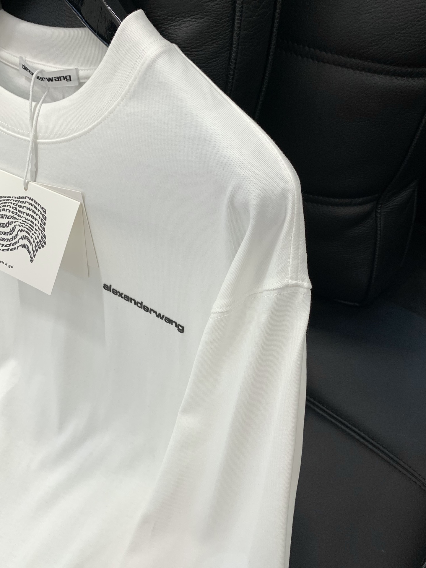 ，Alexander Wang 亚历山大·王，2025早秋新品，时尚休闲圆领长袖T恤，专柜同步有售，顶级