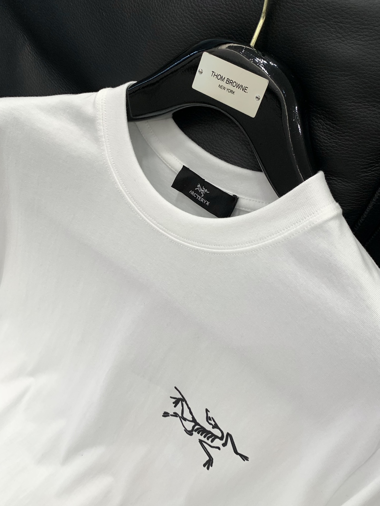 ，ARCTERYX 始祖鸟，2025早秋AW新品，时尚休闲圆领长袖T恤，专柜同步有售，原单狠货，进口原版