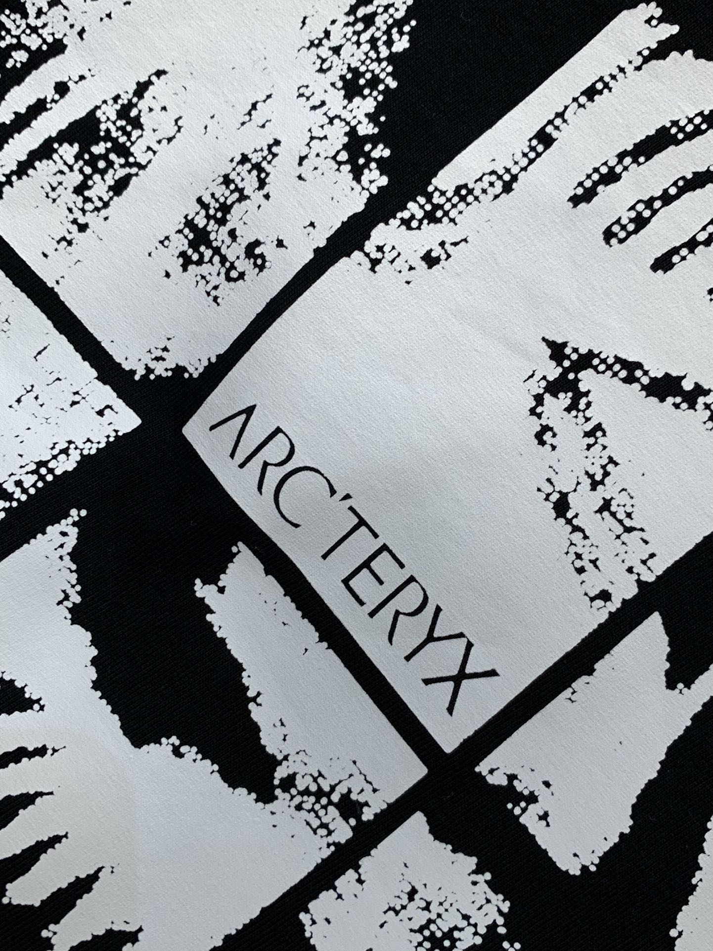 ，ARCTERYX 始祖鸟，2025早秋AW新品，时尚休闲圆领长袖T恤，专柜同步有售，原单狠货，进口原版