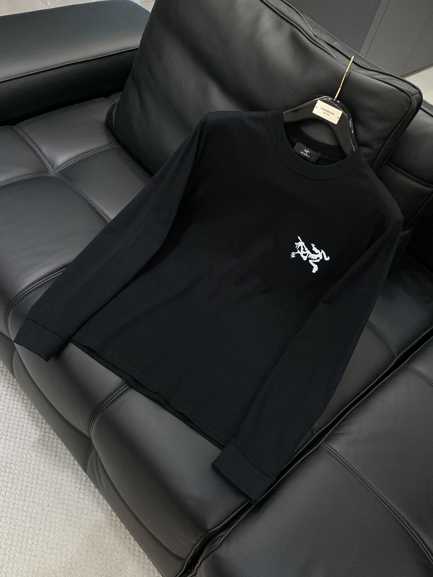 ，ARCTERYX 始祖鸟，2025早秋AW新品，时尚休闲圆领长袖T恤，专柜同步有售，原单狠货，进口原版