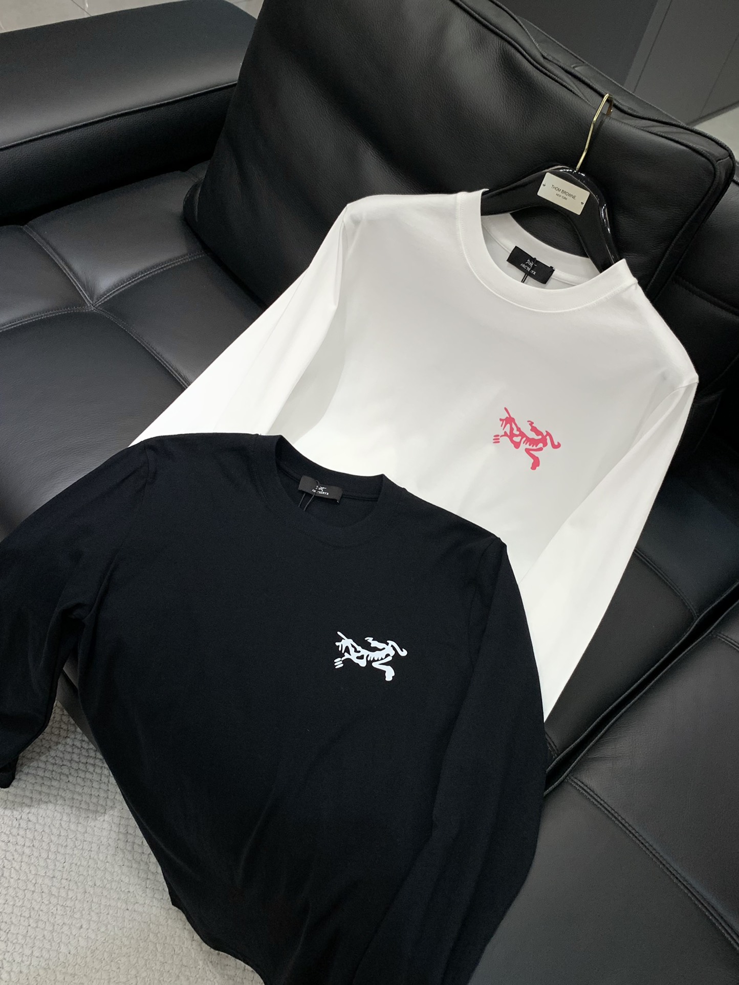 ，ARCTERYX 始祖鸟，2025早秋AW新品，时尚休闲圆领长袖T恤，专柜同步有售，原单狠货，进口原版