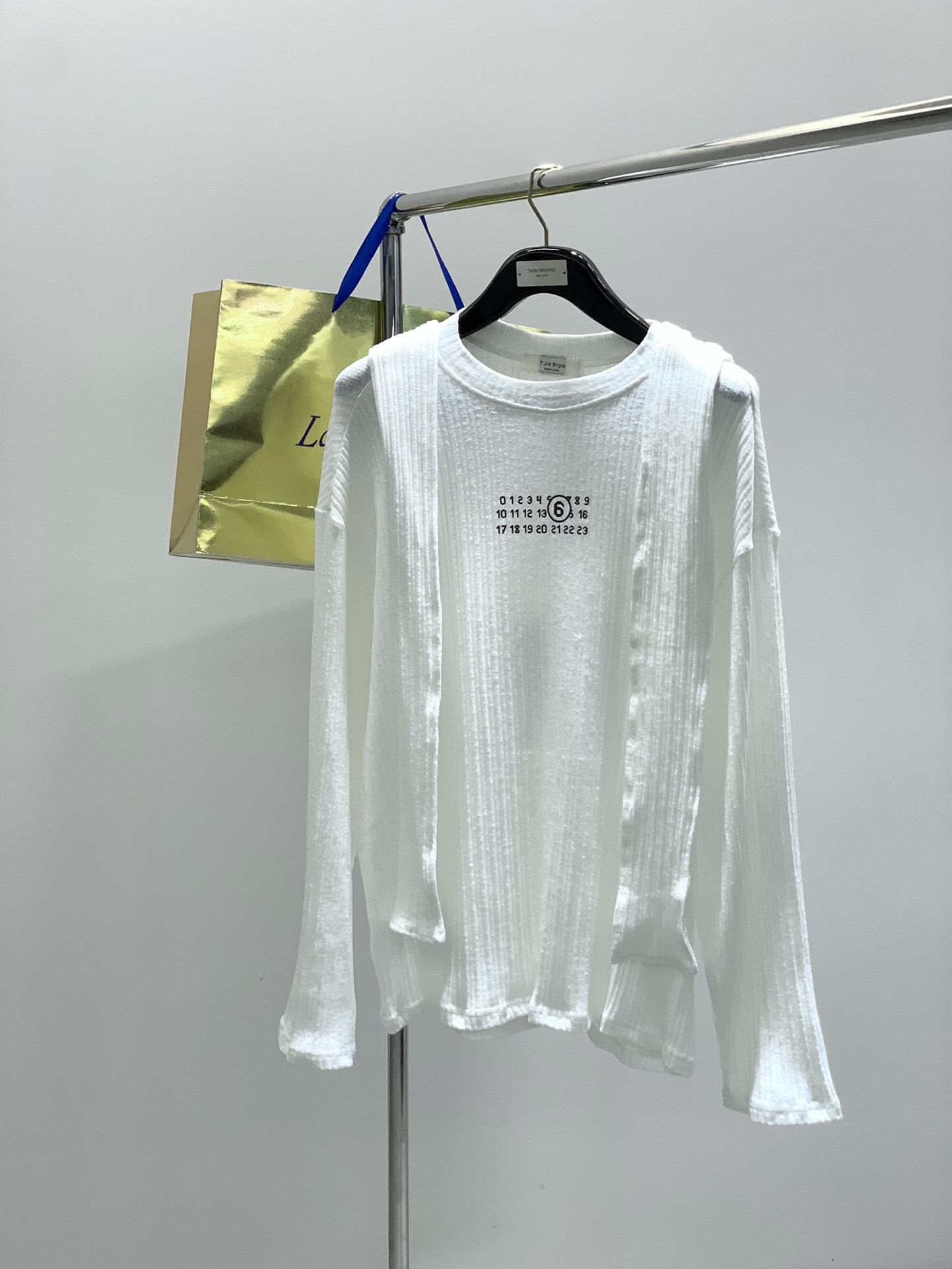 ，Maison Margiela马吉拉，2025早秋最新品，专柜同步有售，原单狠货，时尚休闲圆领长袖T恤