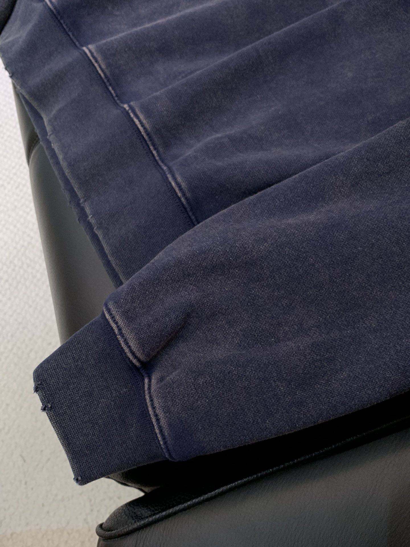 ，ARCTERYX 始祖鸟，2025早秋AW新品，时尚休闲圆领长袖卫衣，专柜同步有售，原单狠货，进口原版