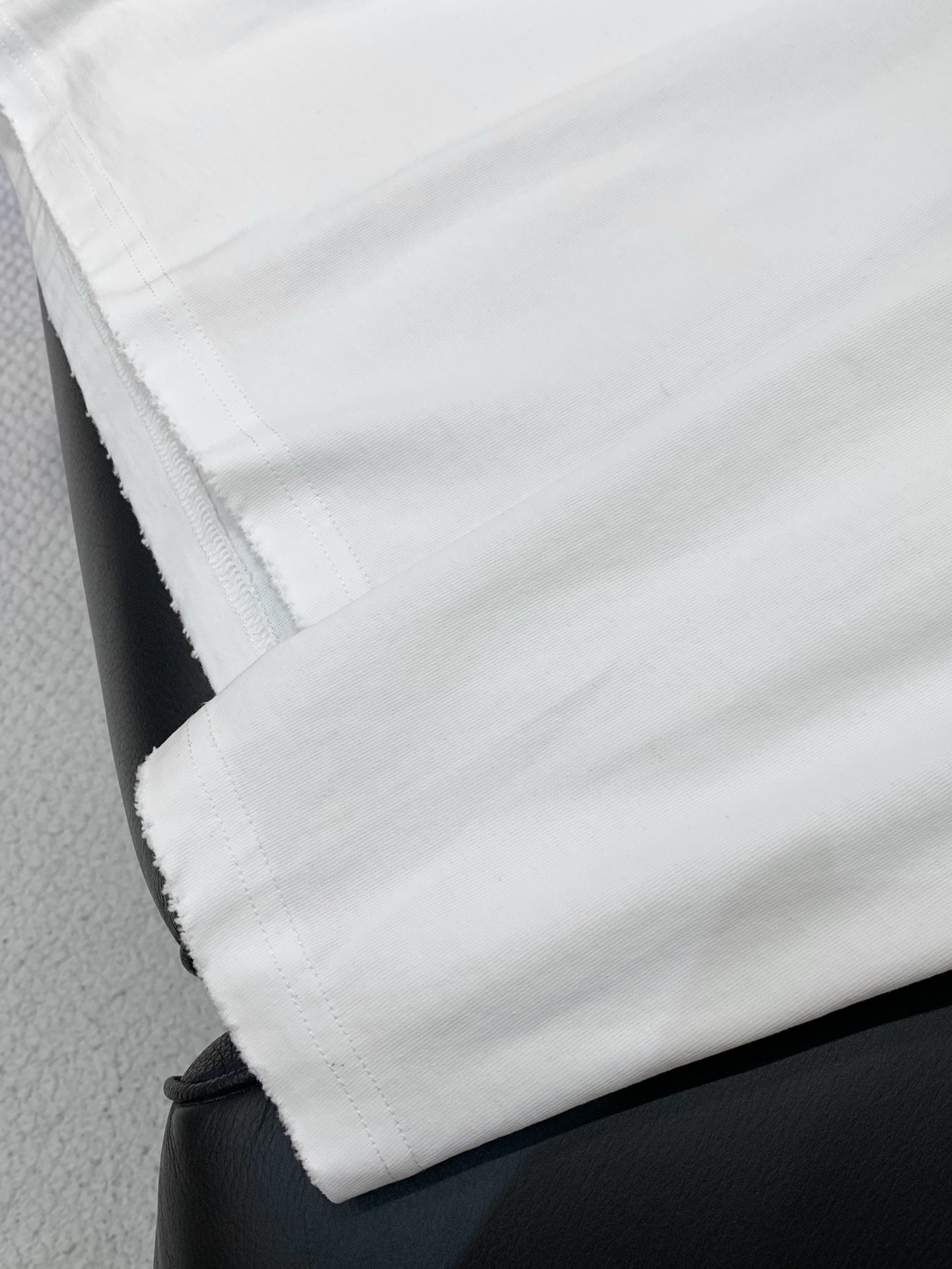 ，ARCTERYX 始祖鸟，2025早秋AW新品，时尚休闲圆领长袖卫衣，专柜同步有售，原单狠货，进口原版