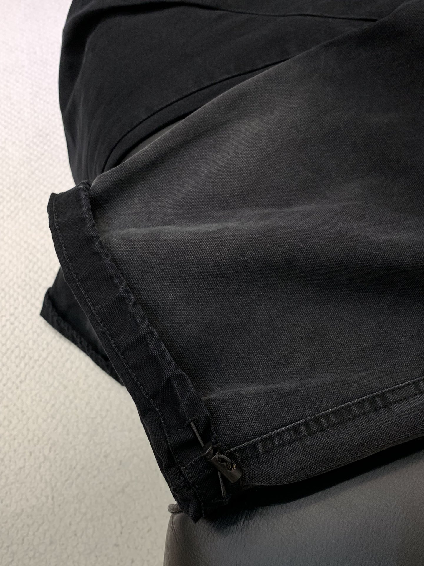 ，Loewe 罗意威，2025秋季最新款，时尚休闲裤，原单狠货，简约舒适，版型不挑人，采用进口原版面料，