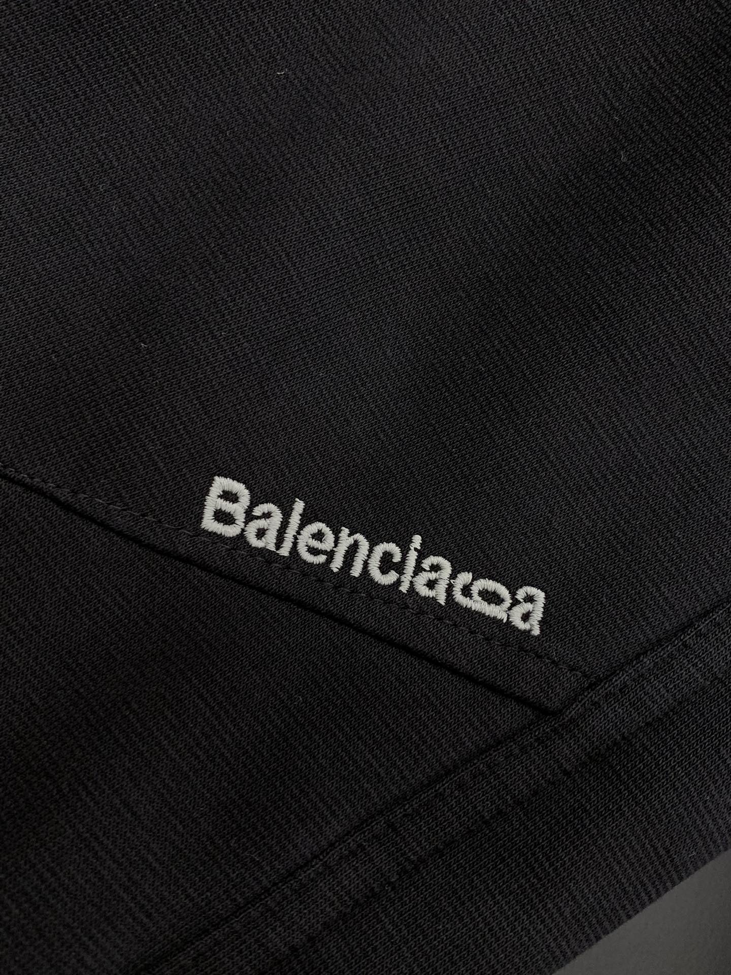 ，Balenciaga 巴黎世家，2025秋季最新品，专柜同步有售，原单狠货，时尚休闲裤，进口原版水洗弹