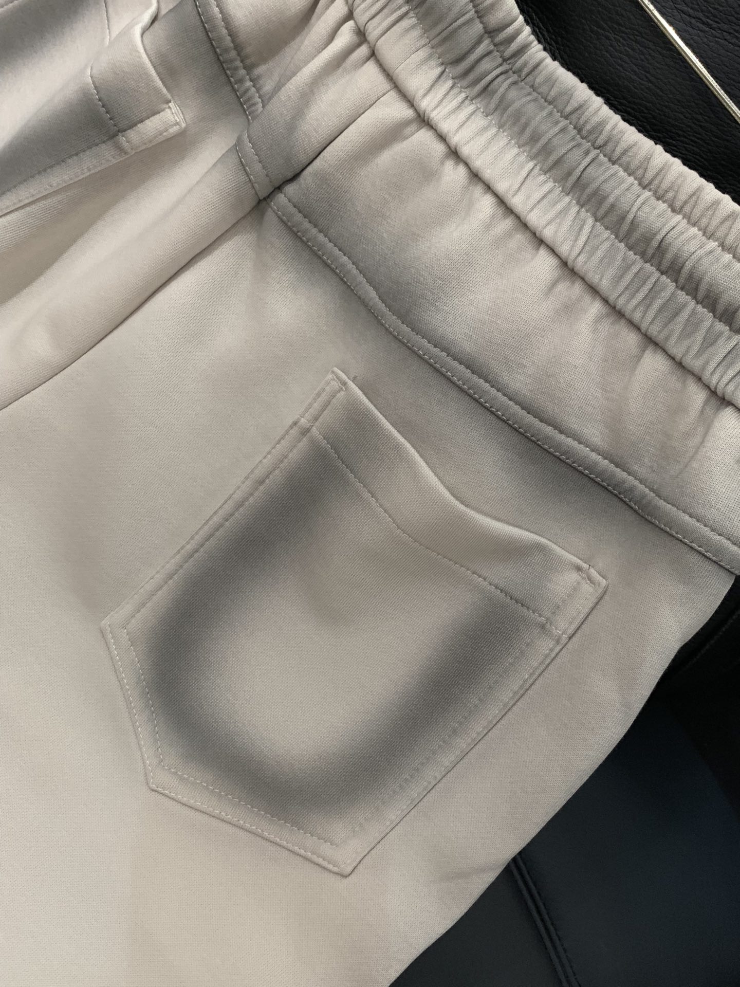 ，ARCTERYX 始祖鸟，2025秋季新品，时尚休闲裤，专柜同步有售，原单狠货，采用进口原版面料，顶级