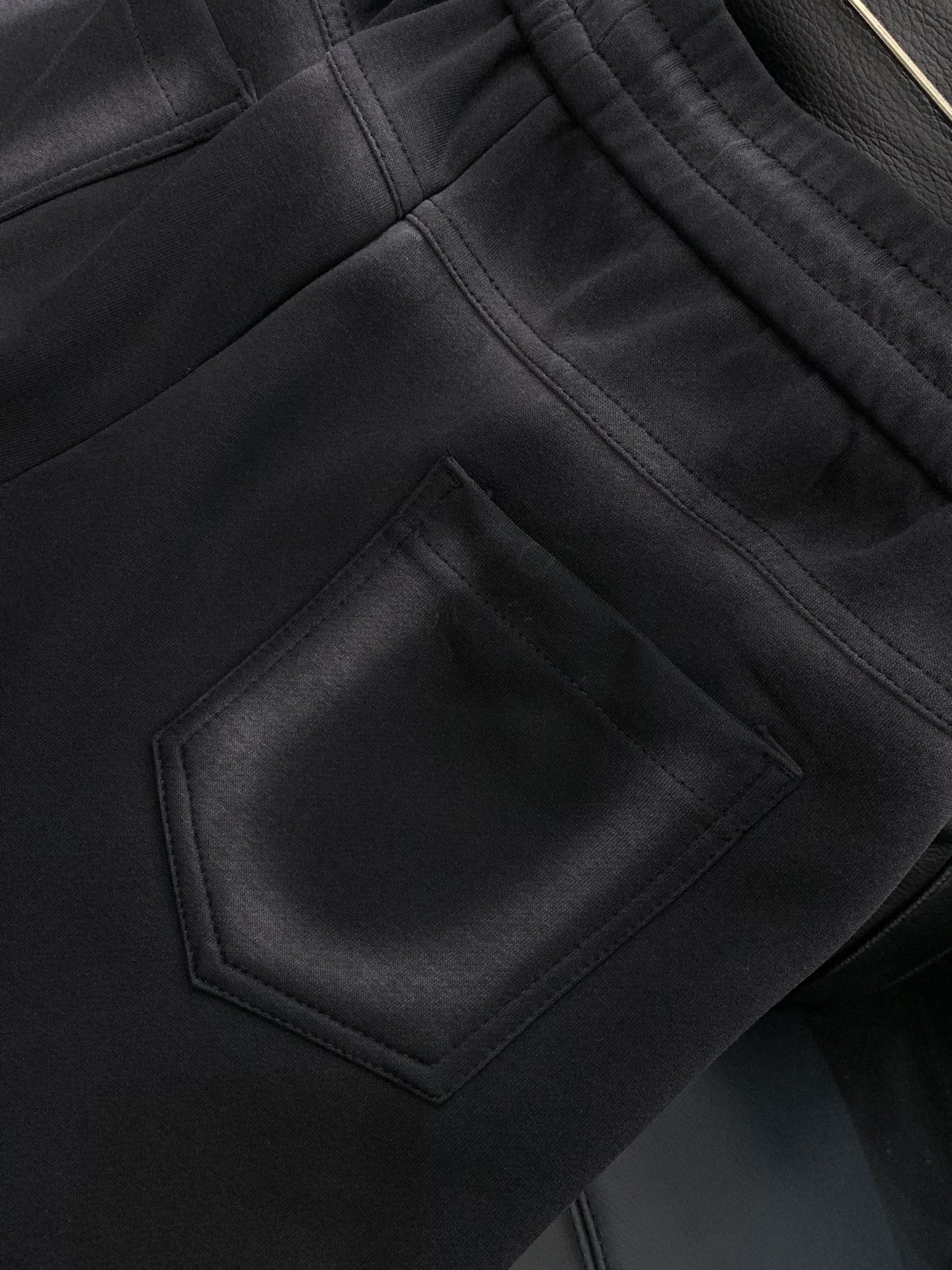 ，ARCTERYX 始祖鸟，2025秋季新品，时尚休闲裤，专柜同步有售，原单狠货，采用进口原版面料，顶级