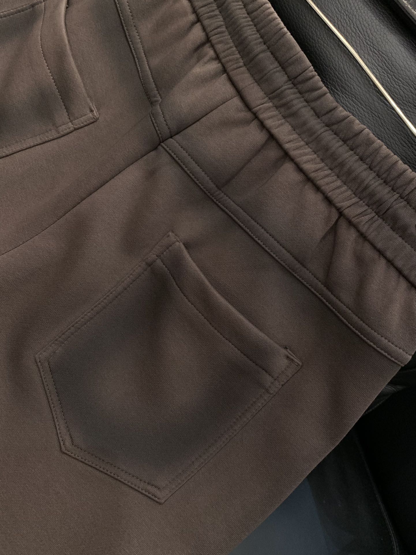 ，ARCTERYX 始祖鸟，2025秋季新品，时尚休闲裤，专柜同步有售，原单狠货，采用进口原版面料，顶级