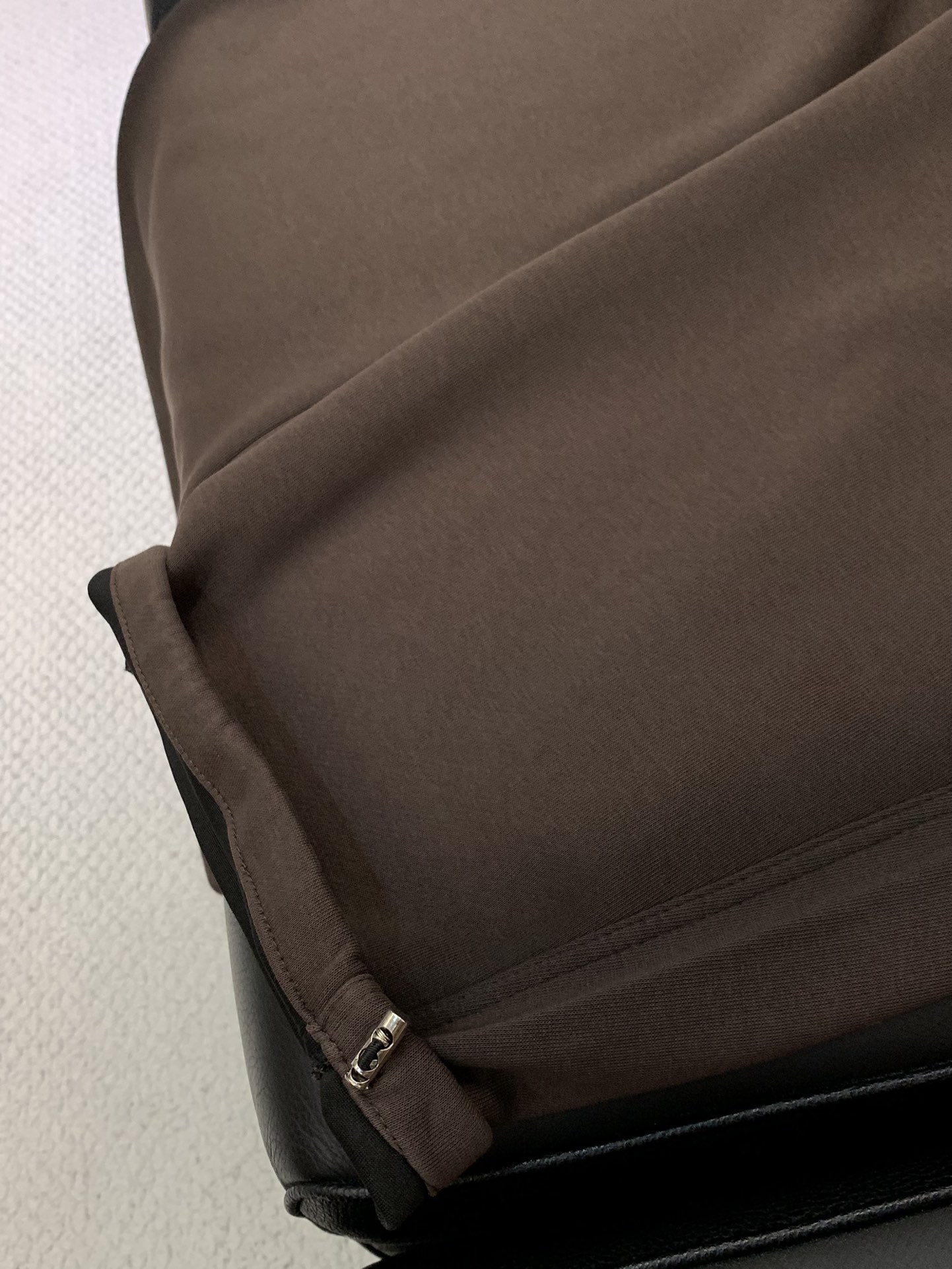 ，ARCTERYX 始祖鸟，2025秋季新品，时尚休闲裤，专柜同步有售，原单狠货，采用进口原版面料，顶级